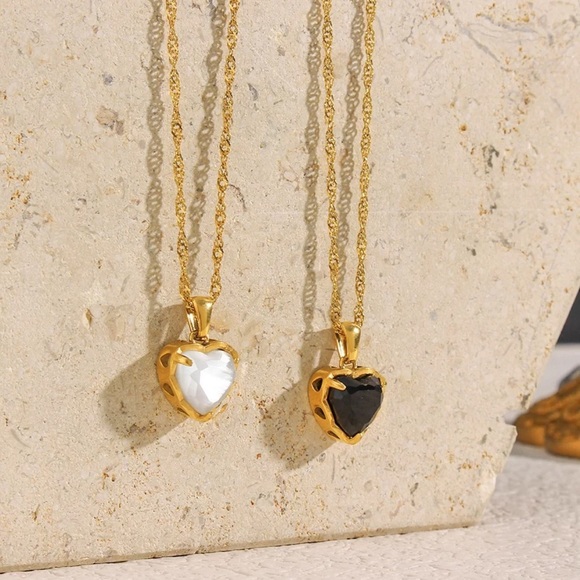 New 18K Gold Choker Pendant Necklace, nice Necklace, cute Necklace - Picture 4 of 8